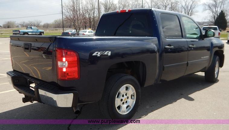 image for item K7346 2010 Chevrolet Silverado 1500 Crew Cab pickup truck