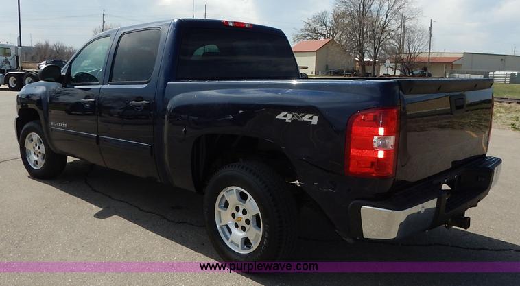 image for item K7346 2010 Chevrolet Silverado 1500 Crew Cab pickup truck