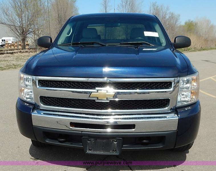 image for item K7346 2010 Chevrolet Silverado 1500 Crew Cab pickup truck