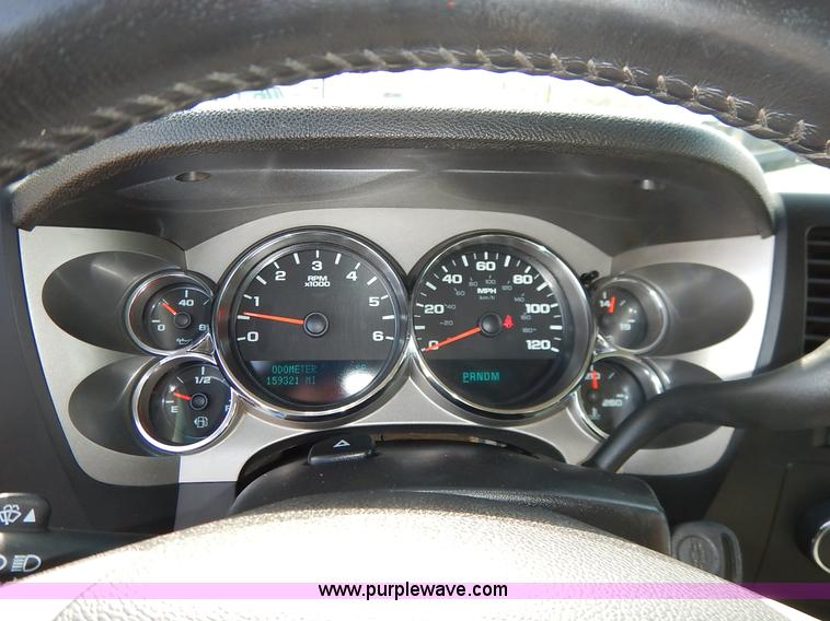 image for item K7346 2010 Chevrolet Silverado 1500 Crew Cab pickup truck