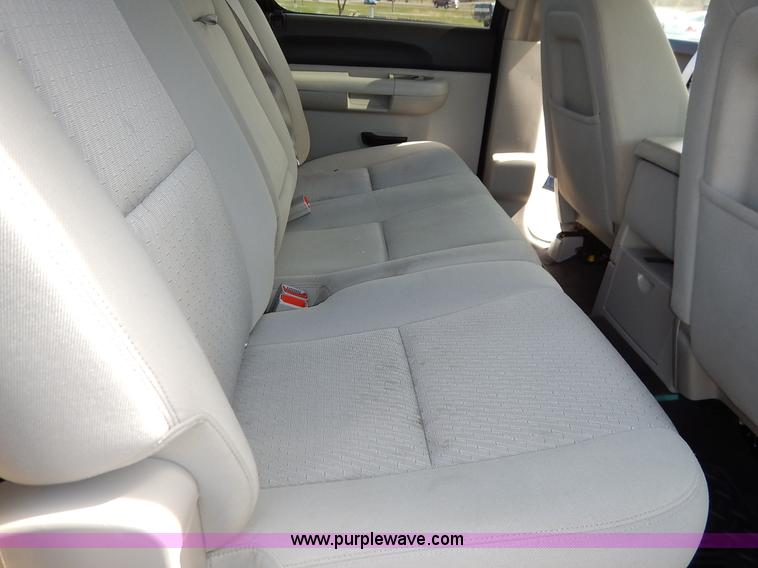 image for item K7346 2010 Chevrolet Silverado 1500 Crew Cab pickup truck