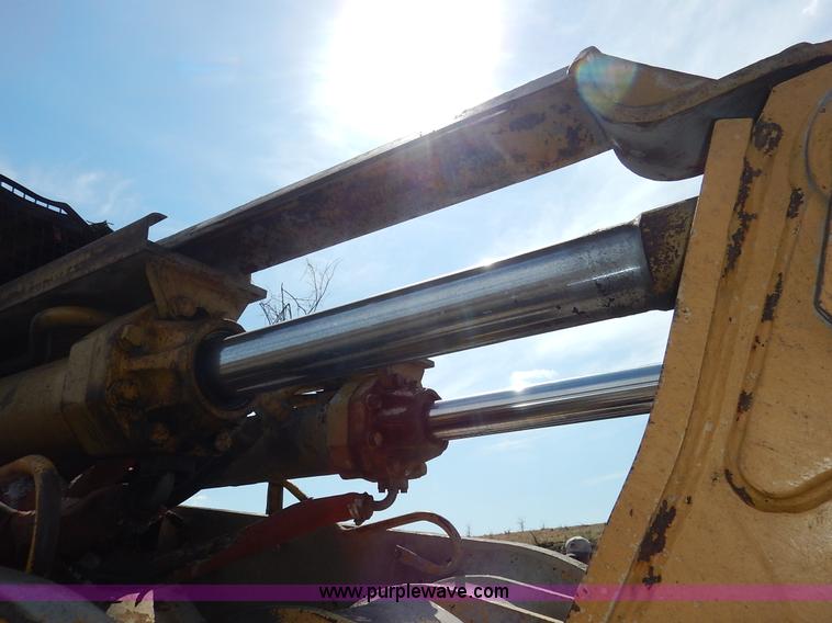 image for item K7354 2003 Caterpillar 973C track loader