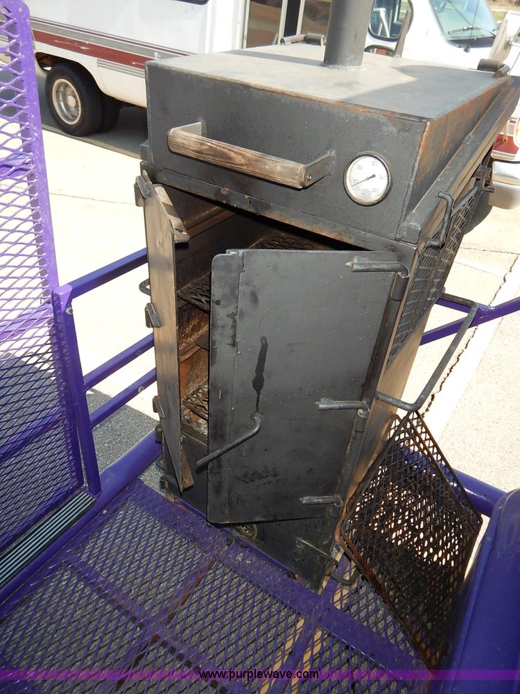 image for item K7370 1959 Ford F350 party bus