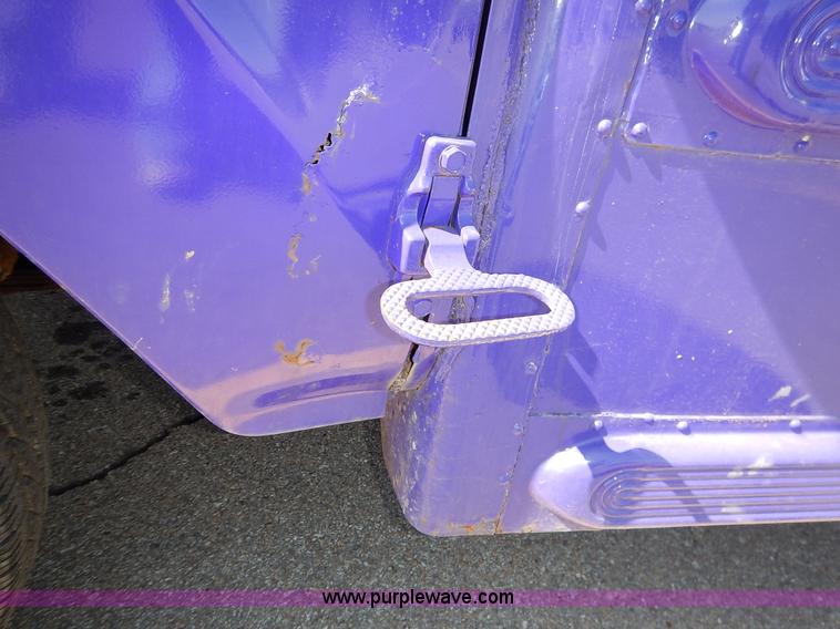 image for item K7370 1959 Ford F350 party bus