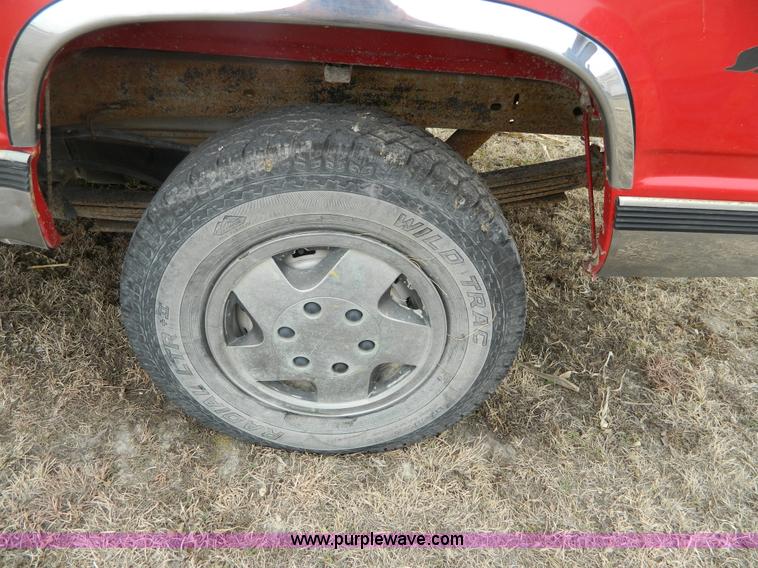 image for item K8015 1998 Chevrolet 1500 Z71 Ext. Cab pickup truck