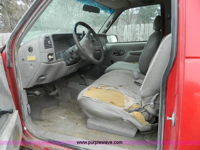 image for item K8015 1998 Chevrolet 1500 Z71 Ext. Cab pickup truck