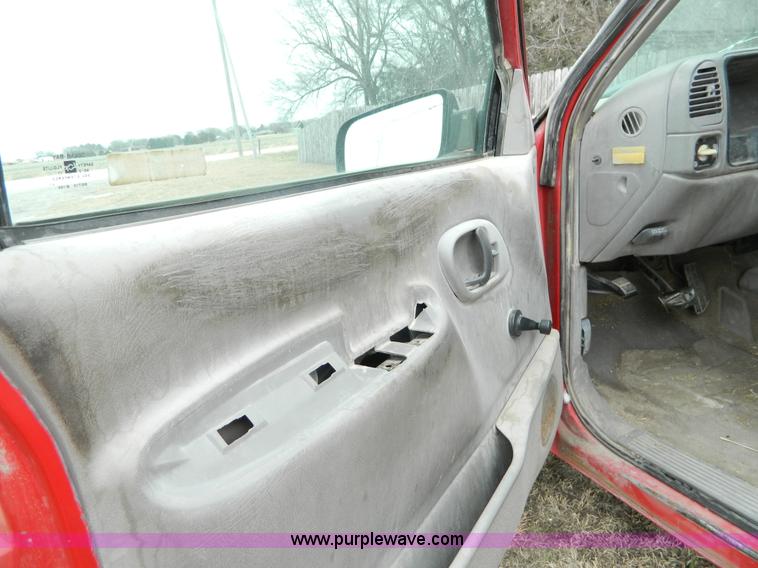 image for item K8015 1998 Chevrolet 1500 Z71 Ext. Cab pickup truck