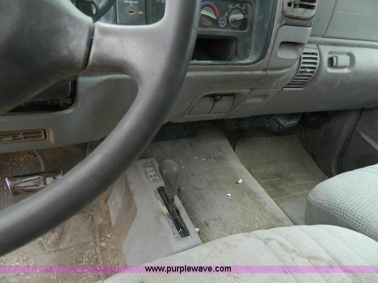 image for item K8015 1998 Chevrolet 1500 Z71 Ext. Cab pickup truck