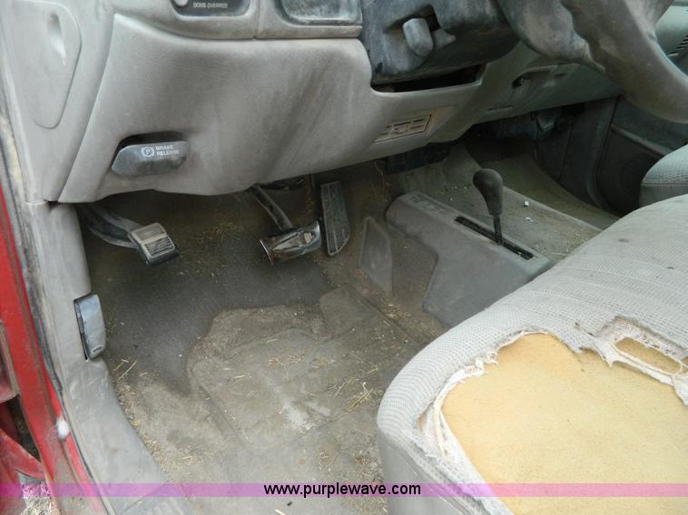 image for item K8015 1998 Chevrolet 1500 Z71 Ext. Cab pickup truck