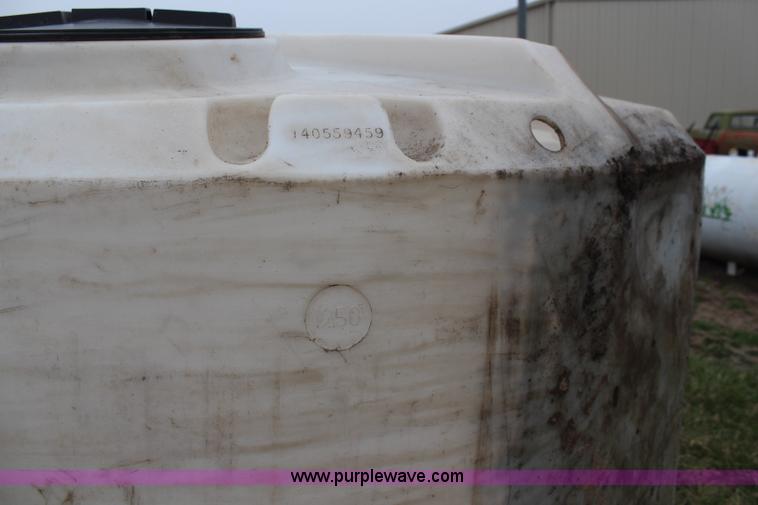 image for item K8858 1,500 gallon poly water tank