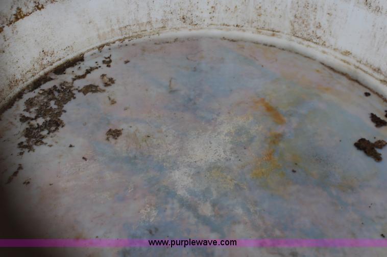 image for item K8858 1,500 gallon poly water tank