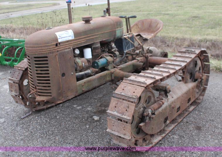 image for item K8937 Circa 1950 Cletrac HG68 tractor