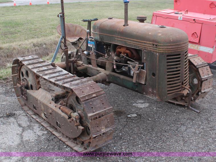 image for item K8937 Circa 1950 Cletrac HG68 tractor