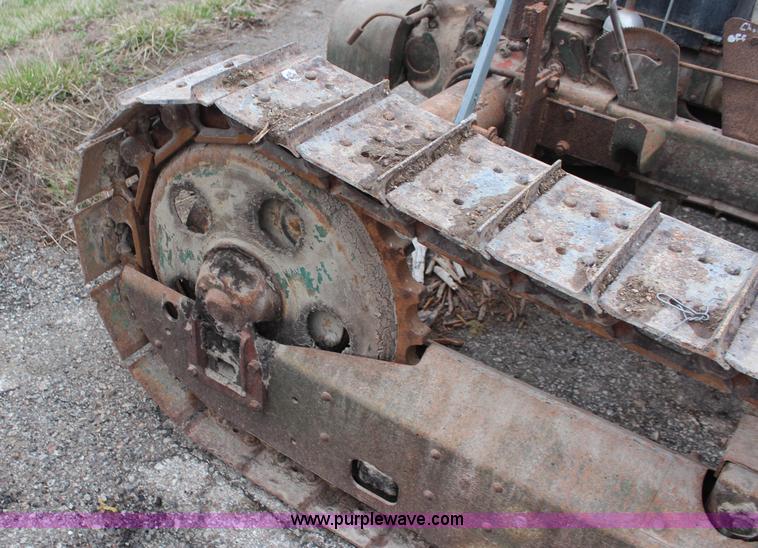 image for item K8937 Circa 1950 Cletrac HG68 tractor