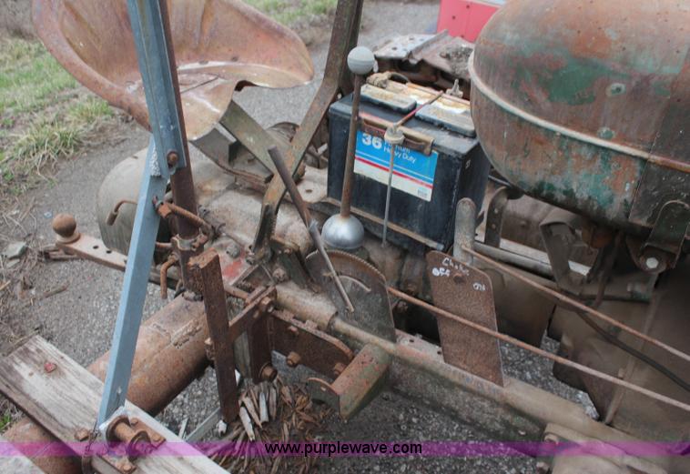 image for item K8937 Circa 1950 Cletrac HG68 tractor