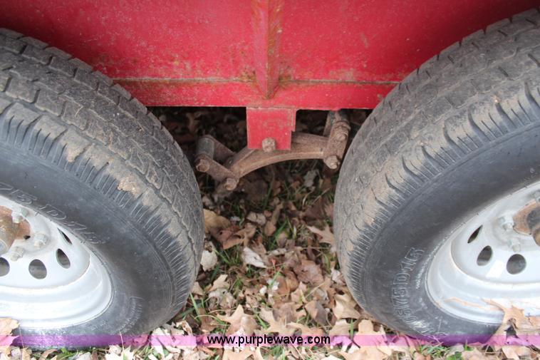 image for item K8966 2012 Red Oak trailer