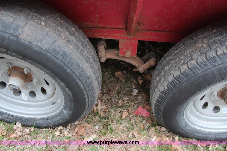 image for item K8966 2012 Red Oak trailer