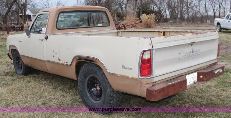 image for item K8969 1972 Dodge D100 Adventurer pickup truck