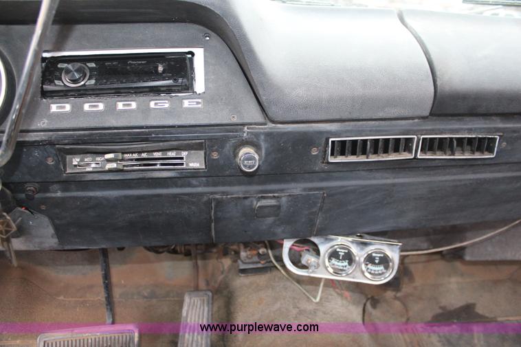 image for item K8969 1972 Dodge D100 Adventurer pickup truck