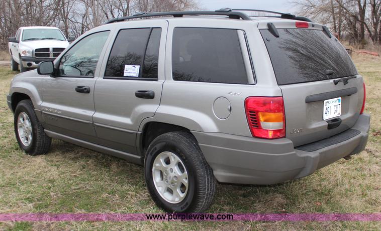 image for item K8974 2000 Jeep Grand Cherokee Laredo SUV