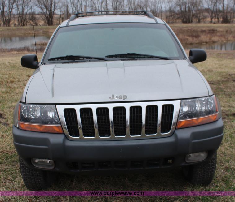image for item K8974 2000 Jeep Grand Cherokee Laredo SUV