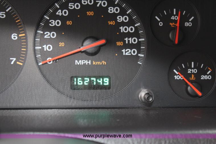 image for item K8974 2000 Jeep Grand Cherokee Laredo SUV