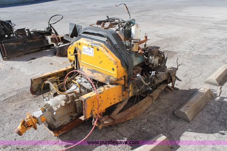 image for item K8986 International V8 diesel engine