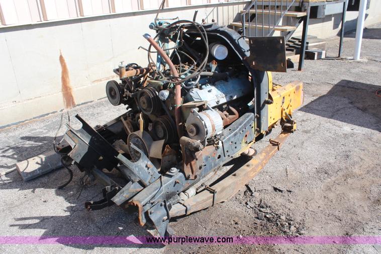 image for item K8986 International V8 diesel engine