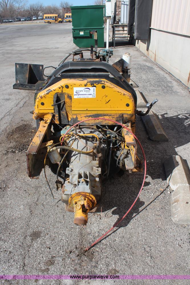 image for item K8986 International V8 diesel engine