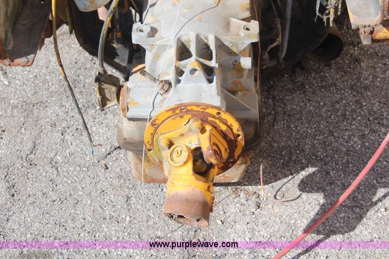 image for item K8986 International V8 diesel engine