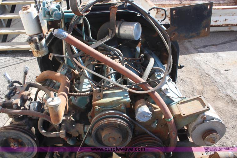 image for item K8986 International V8 diesel engine