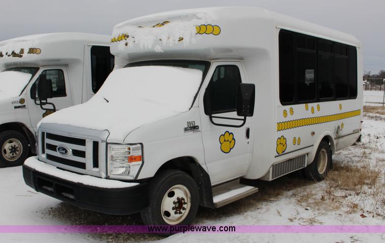 image for item L6711 2008 Ford E350 Super Duty Eldorado Aerotech transit vehicle