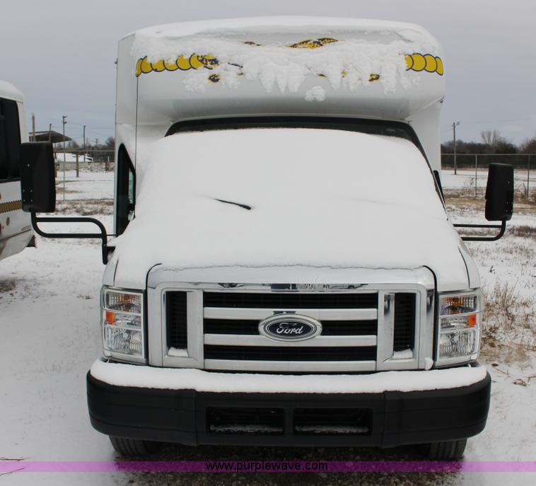 image for item L6711 2008 Ford E350 Super Duty Eldorado Aerotech transit vehicle