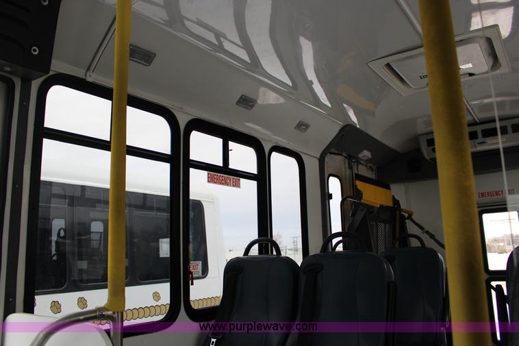 image for item L6711 2008 Ford E350 Super Duty Eldorado Aerotech transit vehicle