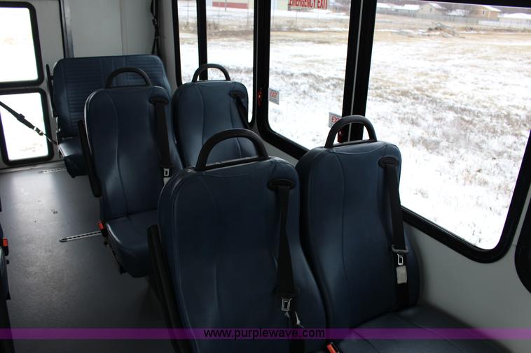 image for item L6711 2008 Ford E350 Super Duty Eldorado Aerotech transit vehicle