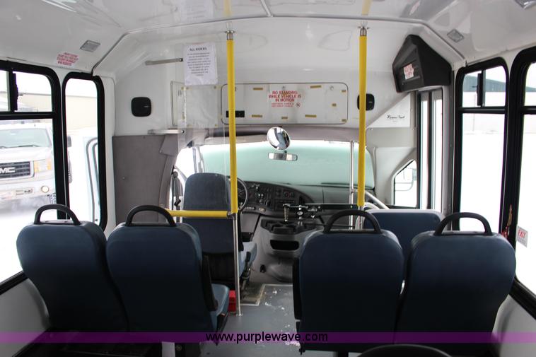 image for item L6711 2008 Ford E350 Super Duty Eldorado Aerotech transit vehicle