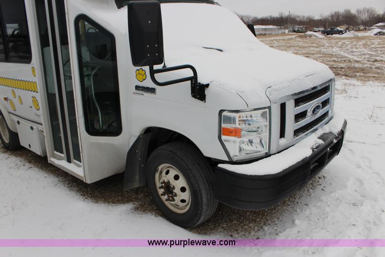 image for item L6711 2008 Ford E350 Super Duty Eldorado Aerotech transit vehicle