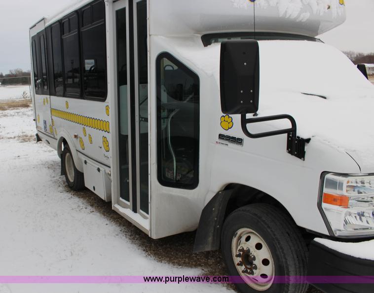 image for item L6711 2008 Ford E350 Super Duty Eldorado Aerotech transit vehicle