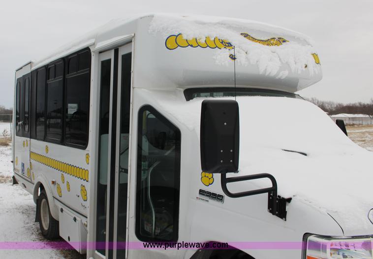 image for item L6711 2008 Ford E350 Super Duty Eldorado Aerotech transit vehicle