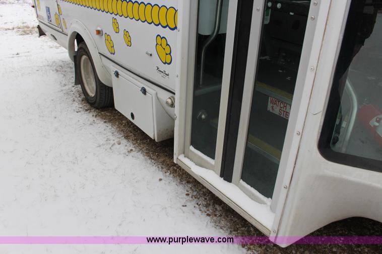 image for item L6711 2008 Ford E350 Super Duty Eldorado Aerotech transit vehicle