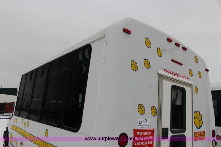 image for item L6711 2008 Ford E350 Super Duty Eldorado Aerotech transit vehicle