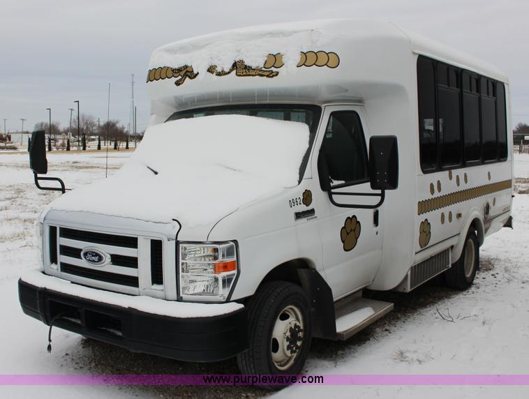 image for item L6712 2008 Ford E350 Super Duty Eldorado Aerotech transit vehicle