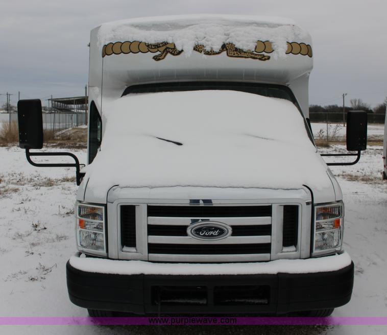 image for item L6712 2008 Ford E350 Super Duty Eldorado Aerotech transit vehicle