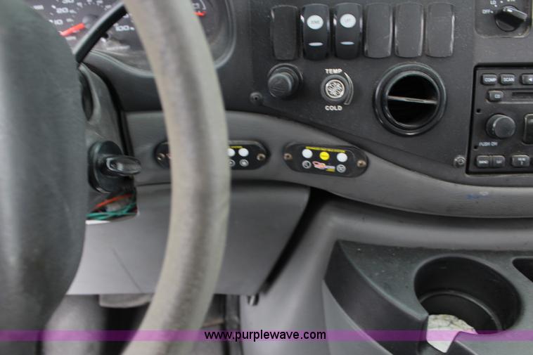 image for item L6712 2008 Ford E350 Super Duty Eldorado Aerotech transit vehicle