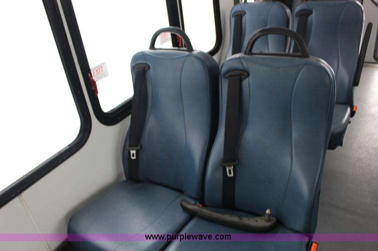 image for item L6712 2008 Ford E350 Super Duty Eldorado Aerotech transit vehicle