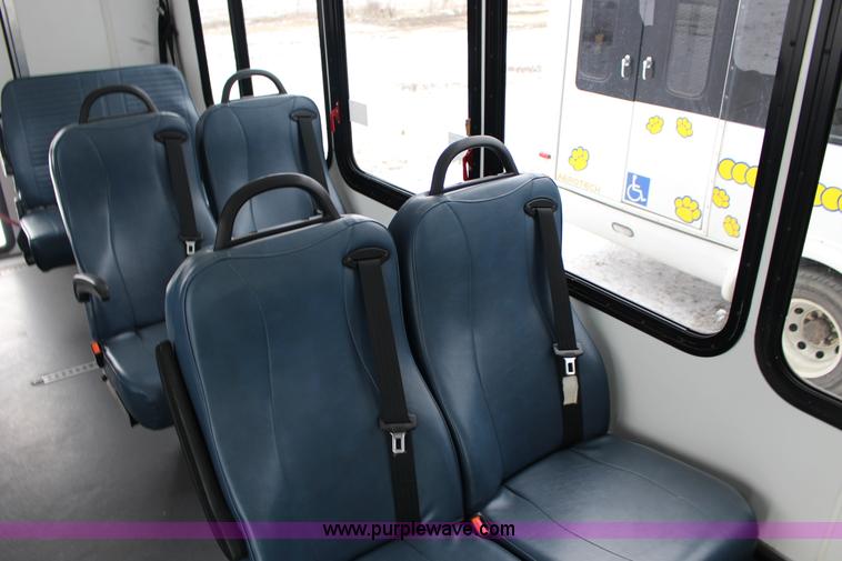 image for item L6712 2008 Ford E350 Super Duty Eldorado Aerotech transit vehicle