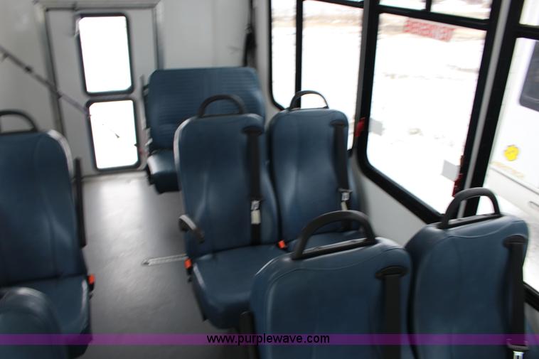 image for item L6712 2008 Ford E350 Super Duty Eldorado Aerotech transit vehicle