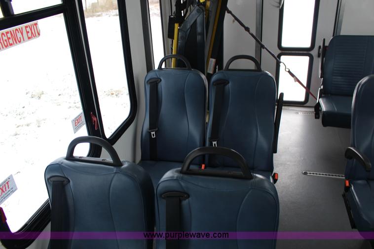 image for item L6712 2008 Ford E350 Super Duty Eldorado Aerotech transit vehicle