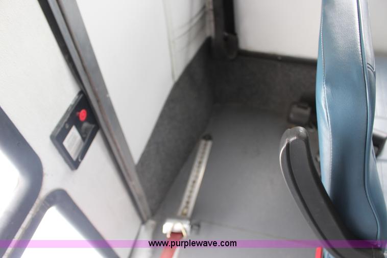 image for item L6712 2008 Ford E350 Super Duty Eldorado Aerotech transit vehicle