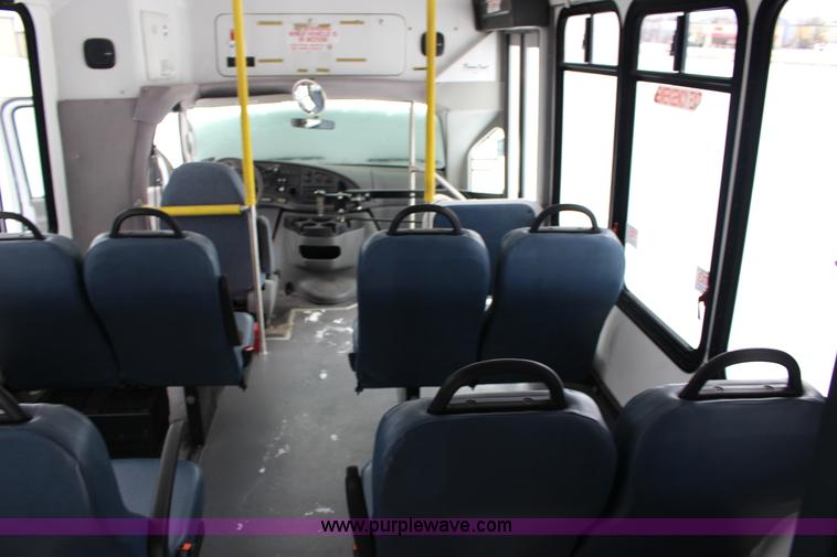 image for item L6712 2008 Ford E350 Super Duty Eldorado Aerotech transit vehicle